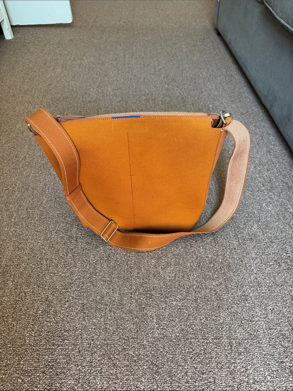 Women’s Canvas Shoulder Bag in Camel Brown - Unbranded - Picture 2 of 3